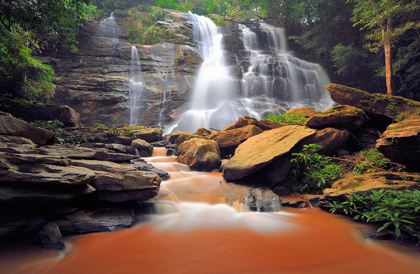 Spring waterfall (WM00143)